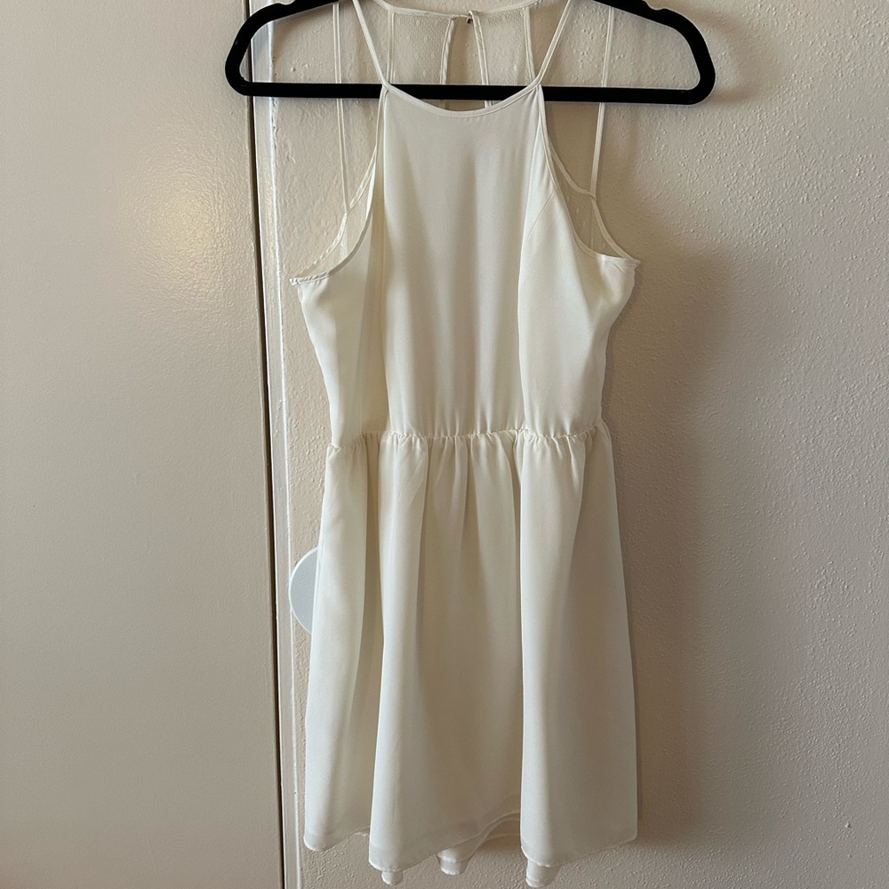 NWT Women’s off white BCBGeneration size 6